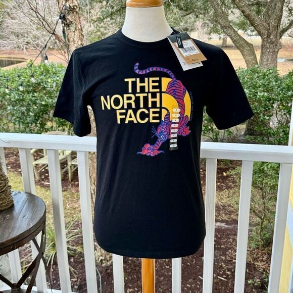 The North Face Short Sleeve Tiger Black Cyn T-Shirt. Size Small. - Picture 1 of 6